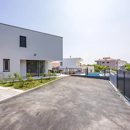 Peninsula Hébergement de vacances *