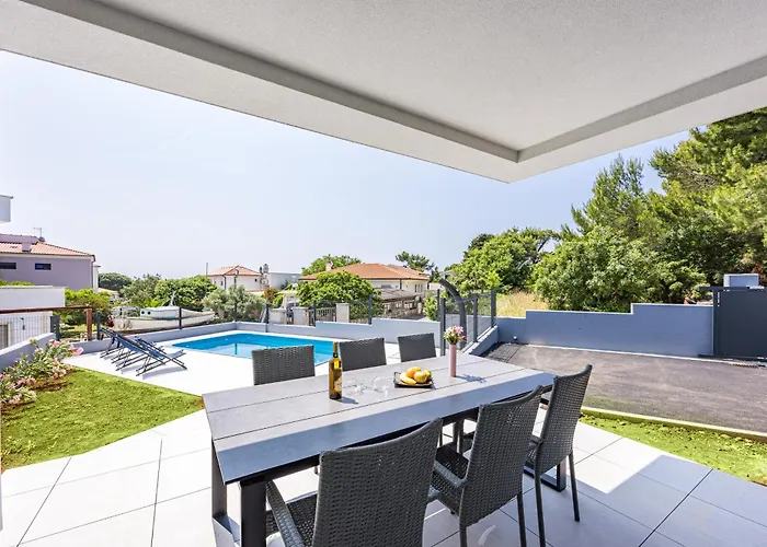 Peninsula * Premantura