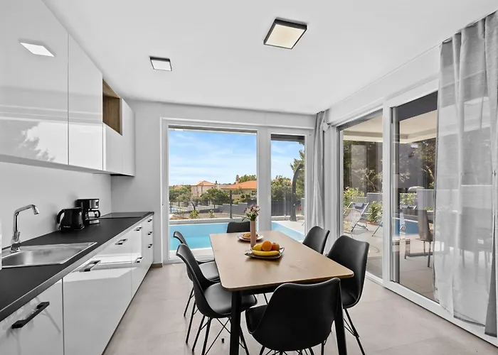 Peninsula Hébergement de vacances *