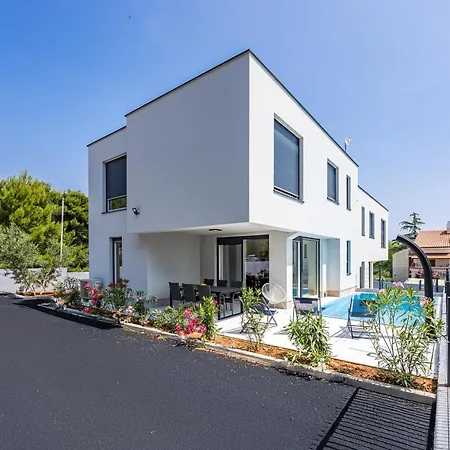 Peninsula * Premantura