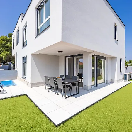 Peninsula Ferienhaus Premantura